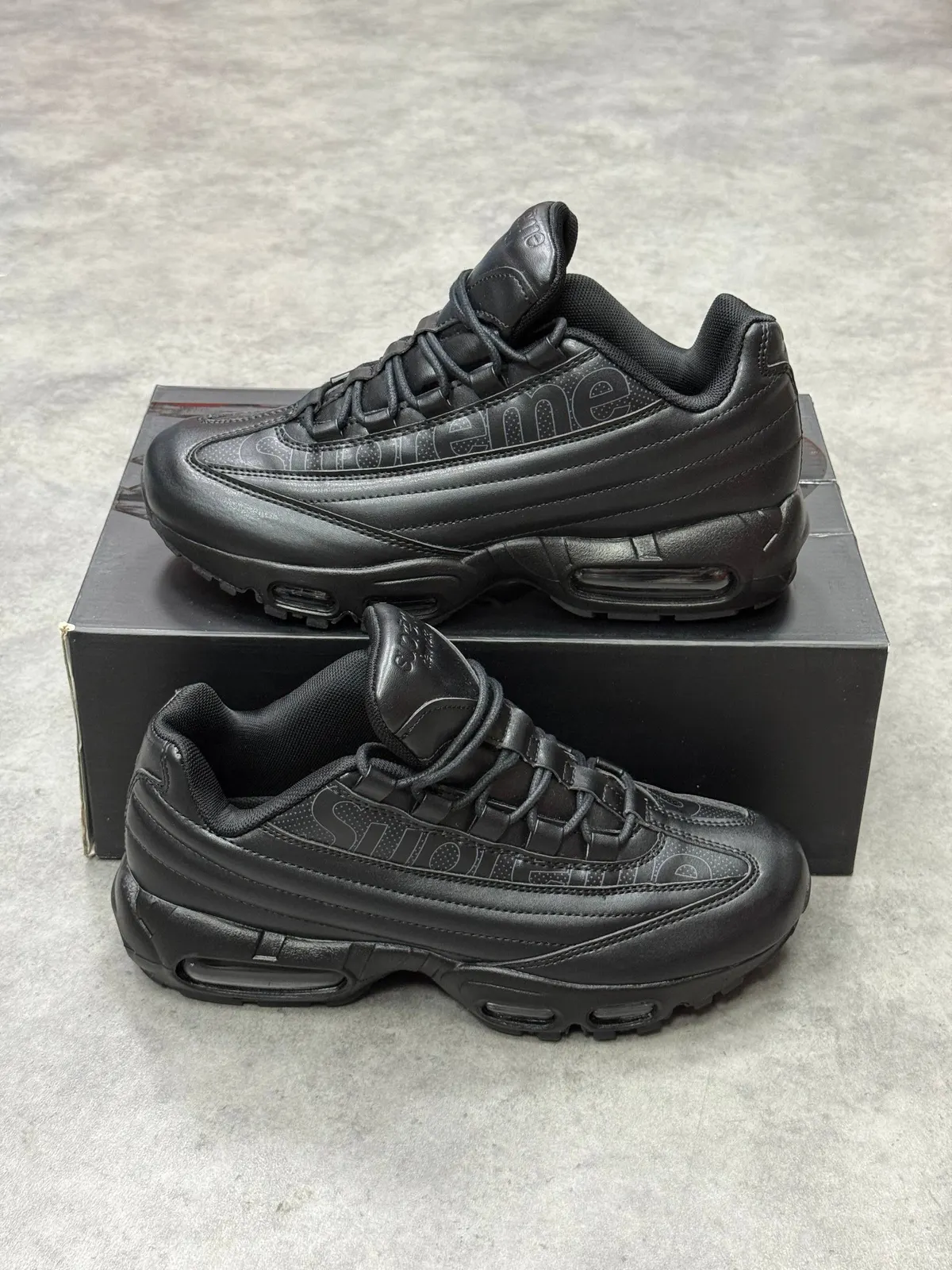 Nike Air Max 95 Supreme