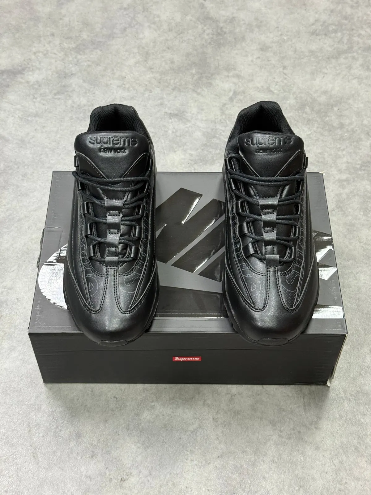 Nike Air Max 95 Supreme