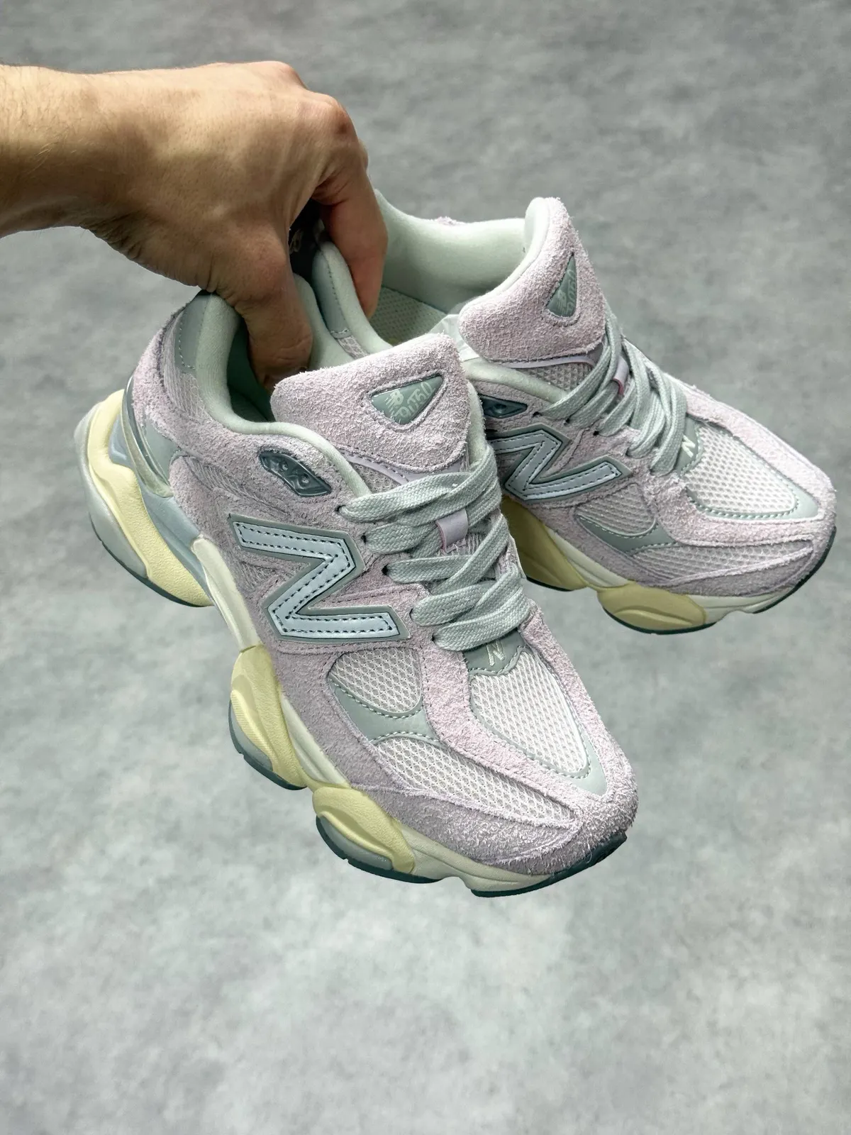 New Balance 9060