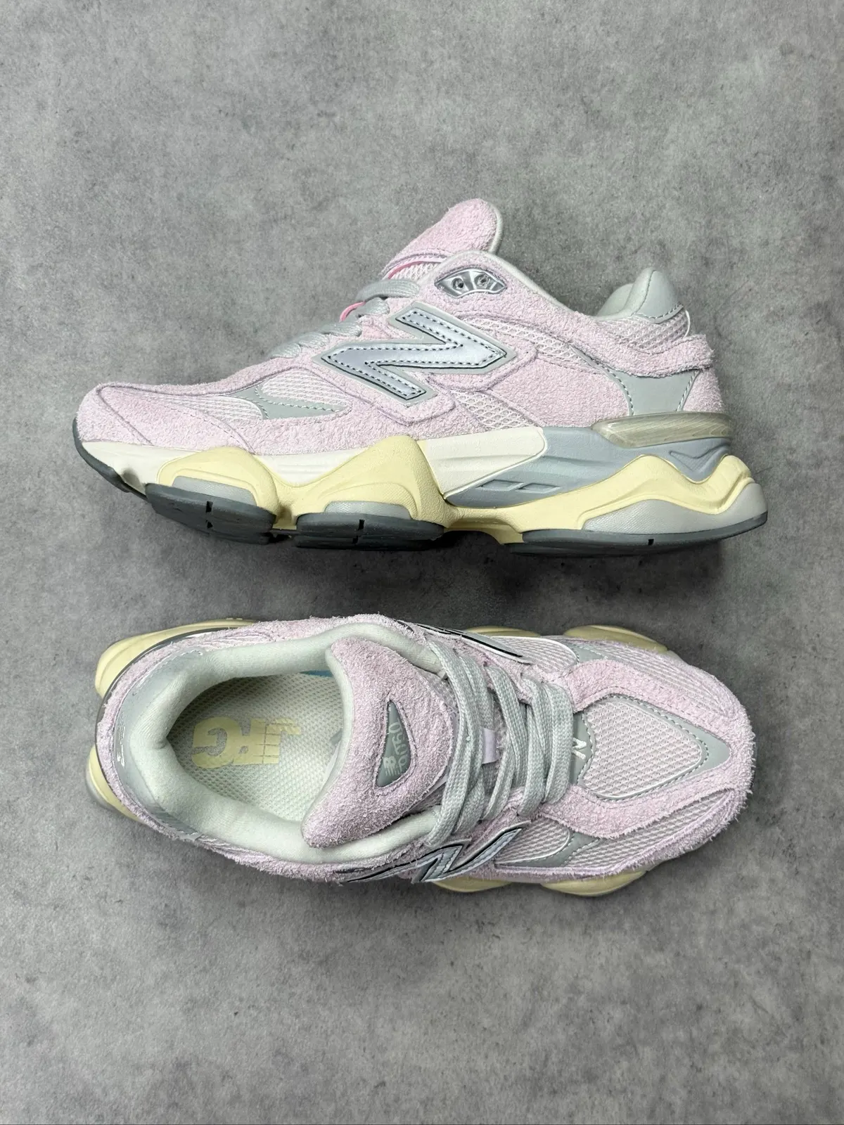 New Balance 9060