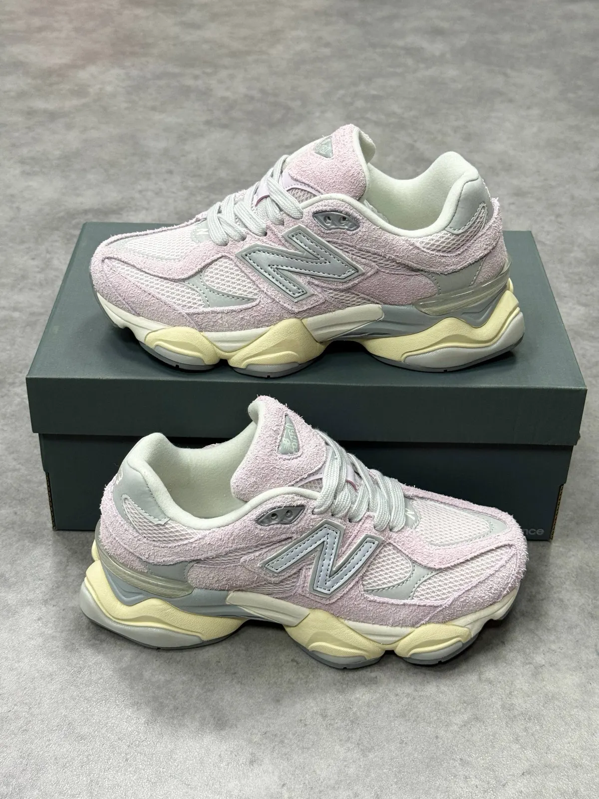 New Balance 9060