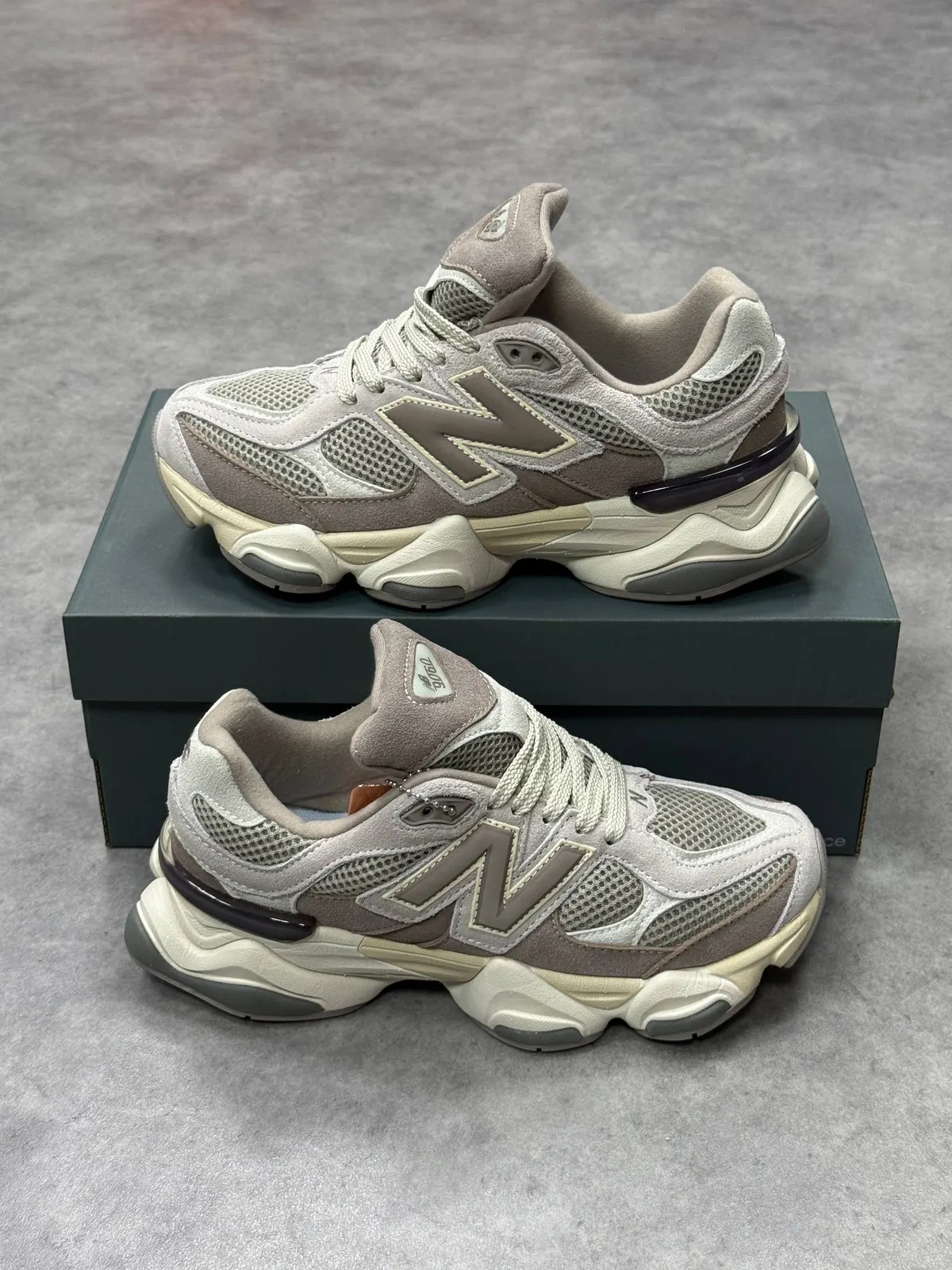 New Balance 9060