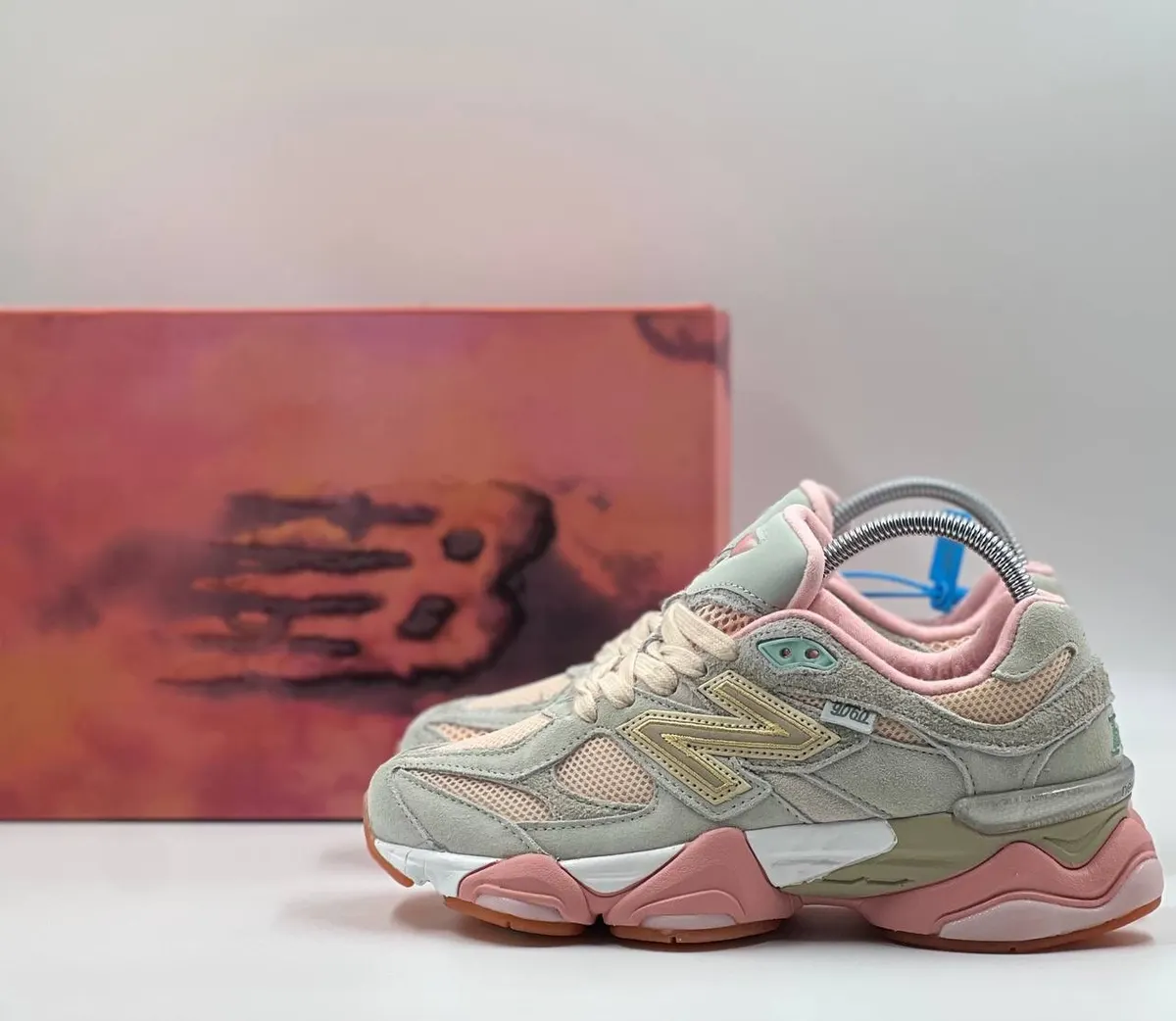 New Balance 9060