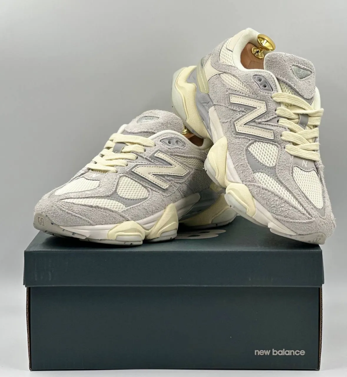 New Balance 9060