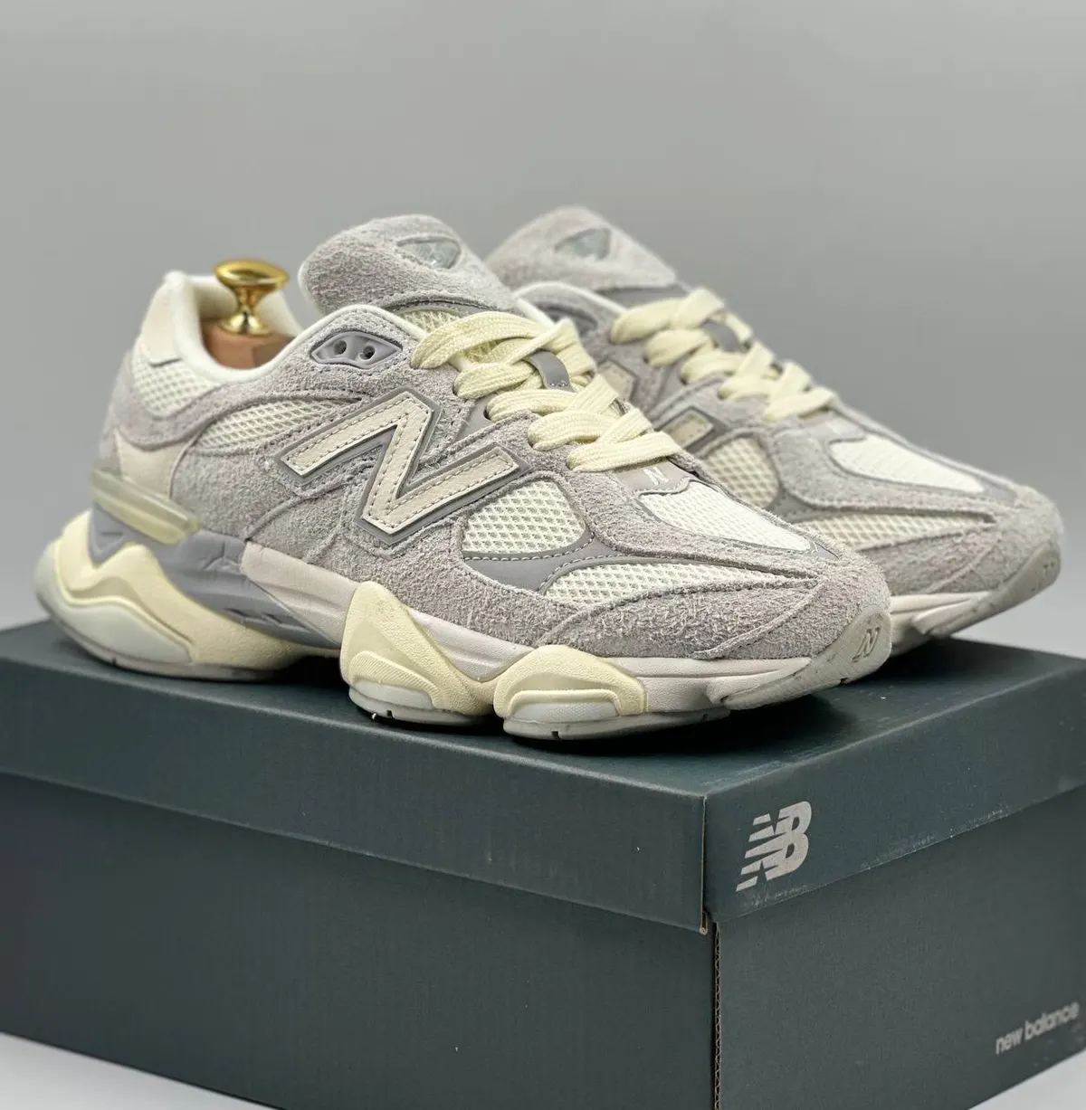 New Balance 9060