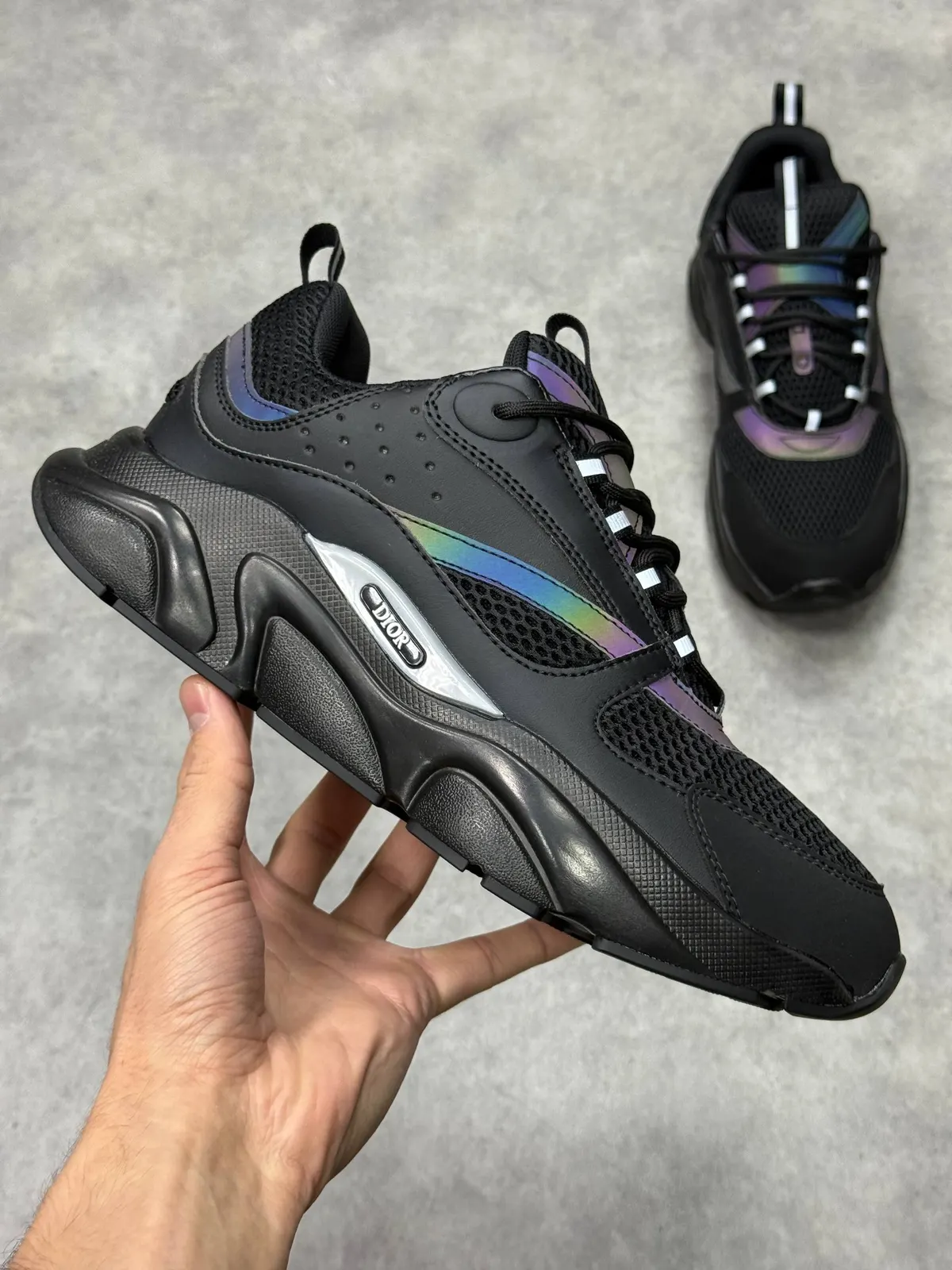 Dior B22