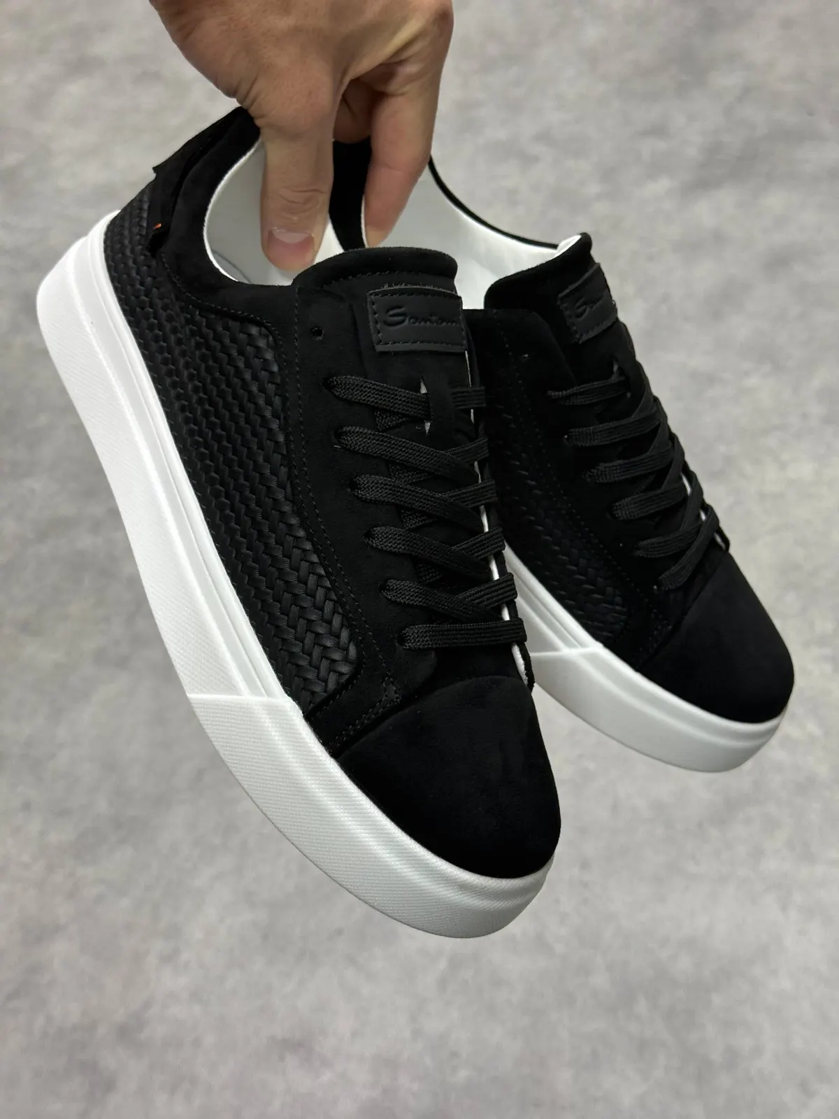 Santoni