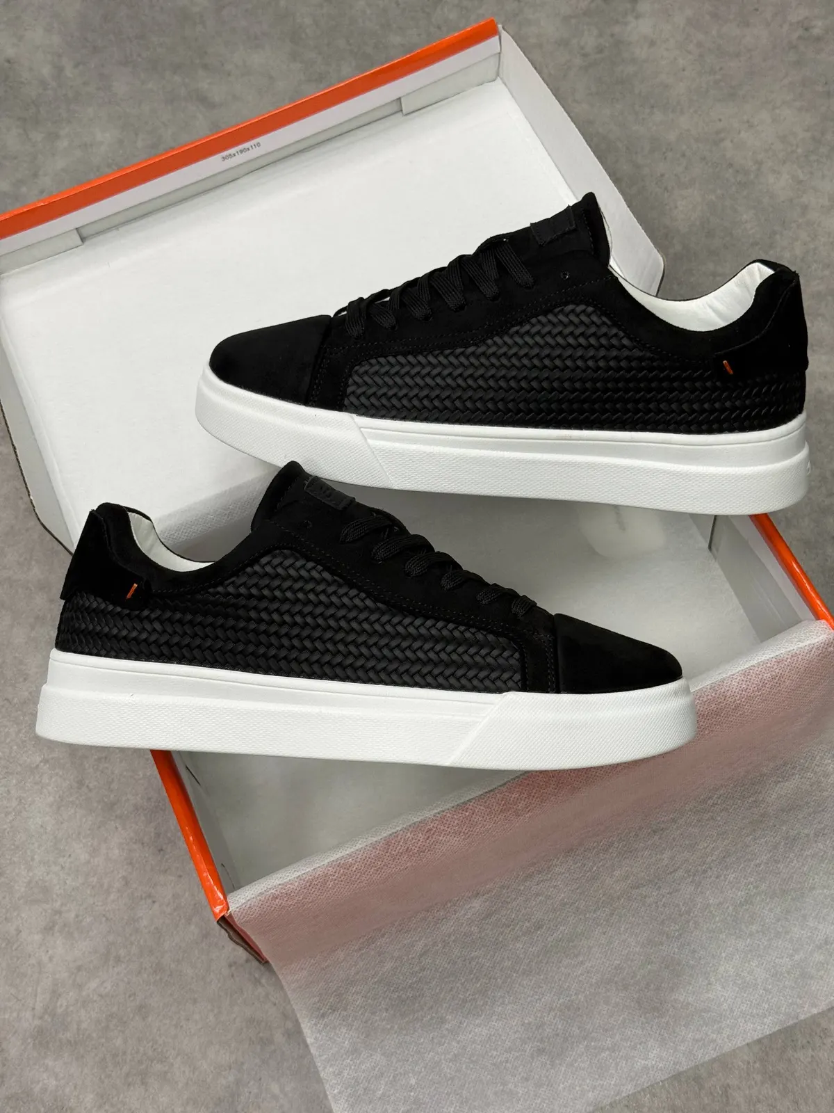 Santoni