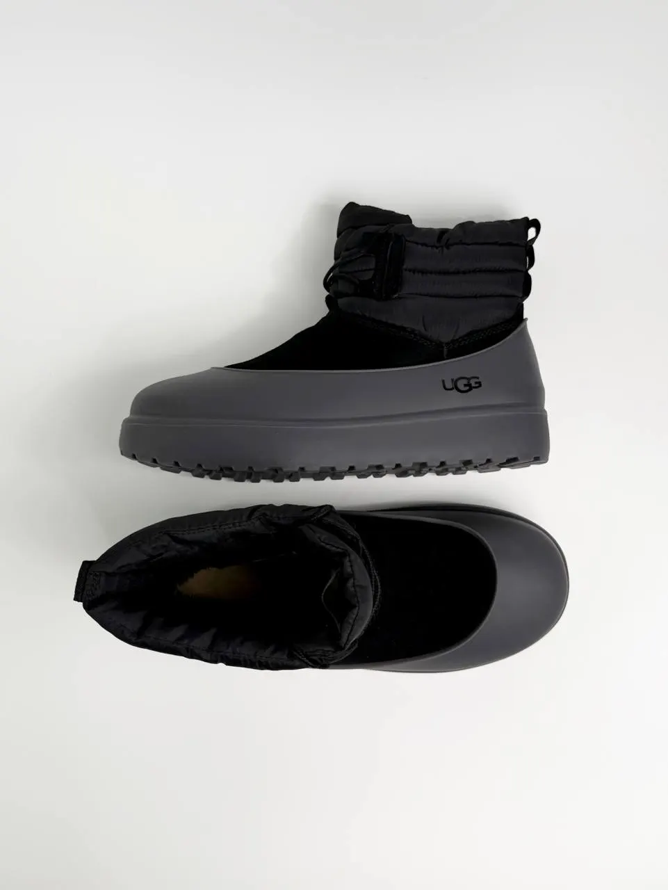 UGG Classic Mini Lace-Up Black