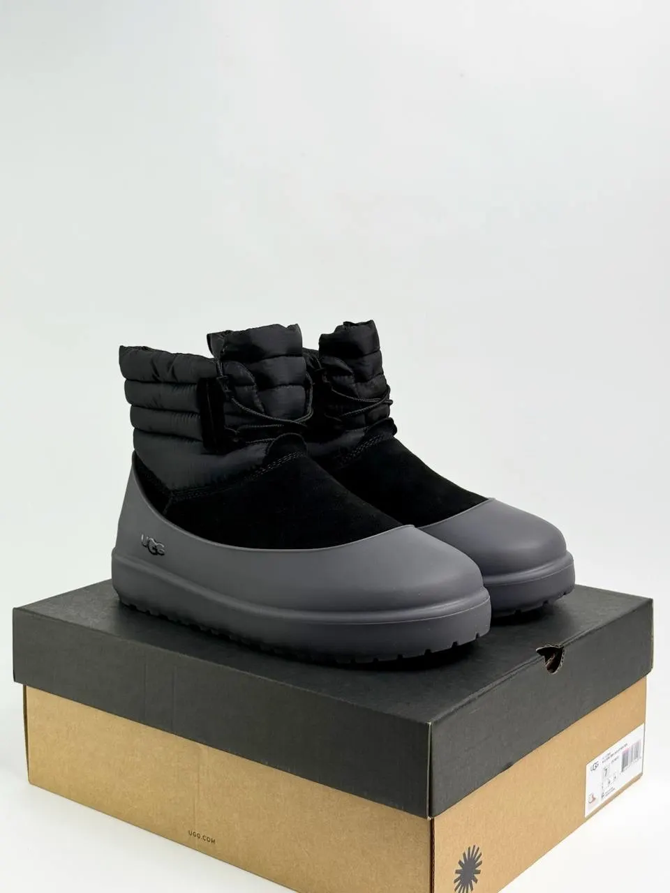 UGG Classic Mini Lace-Up Black