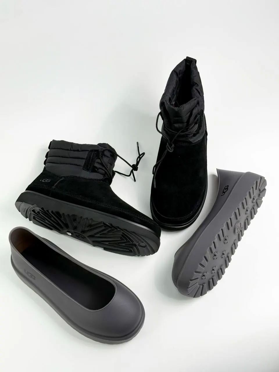 UGG Classic Mini Lace-Up Black