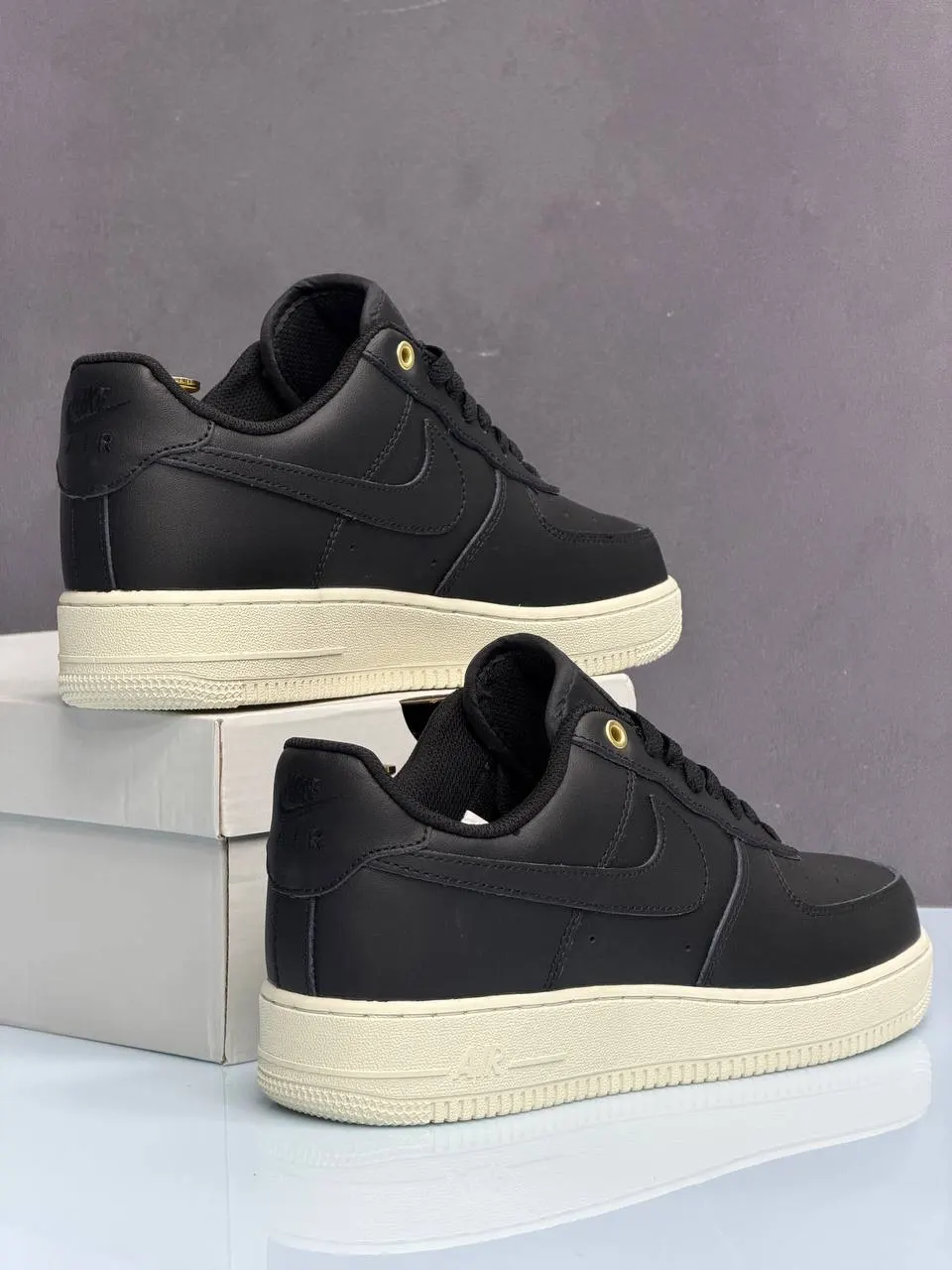 Nike Air Force 1 Low