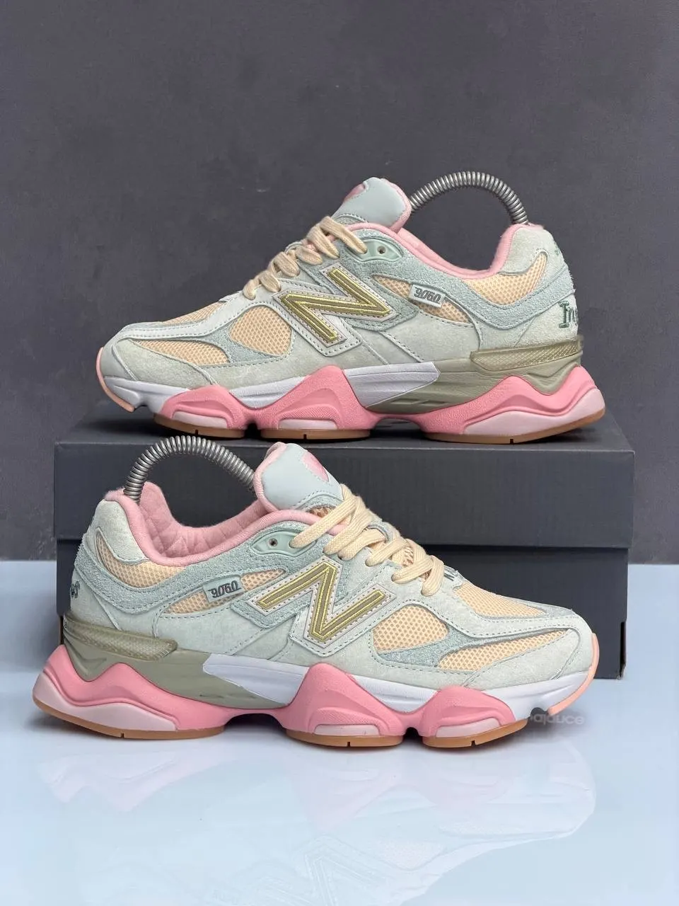 New Balance 9060