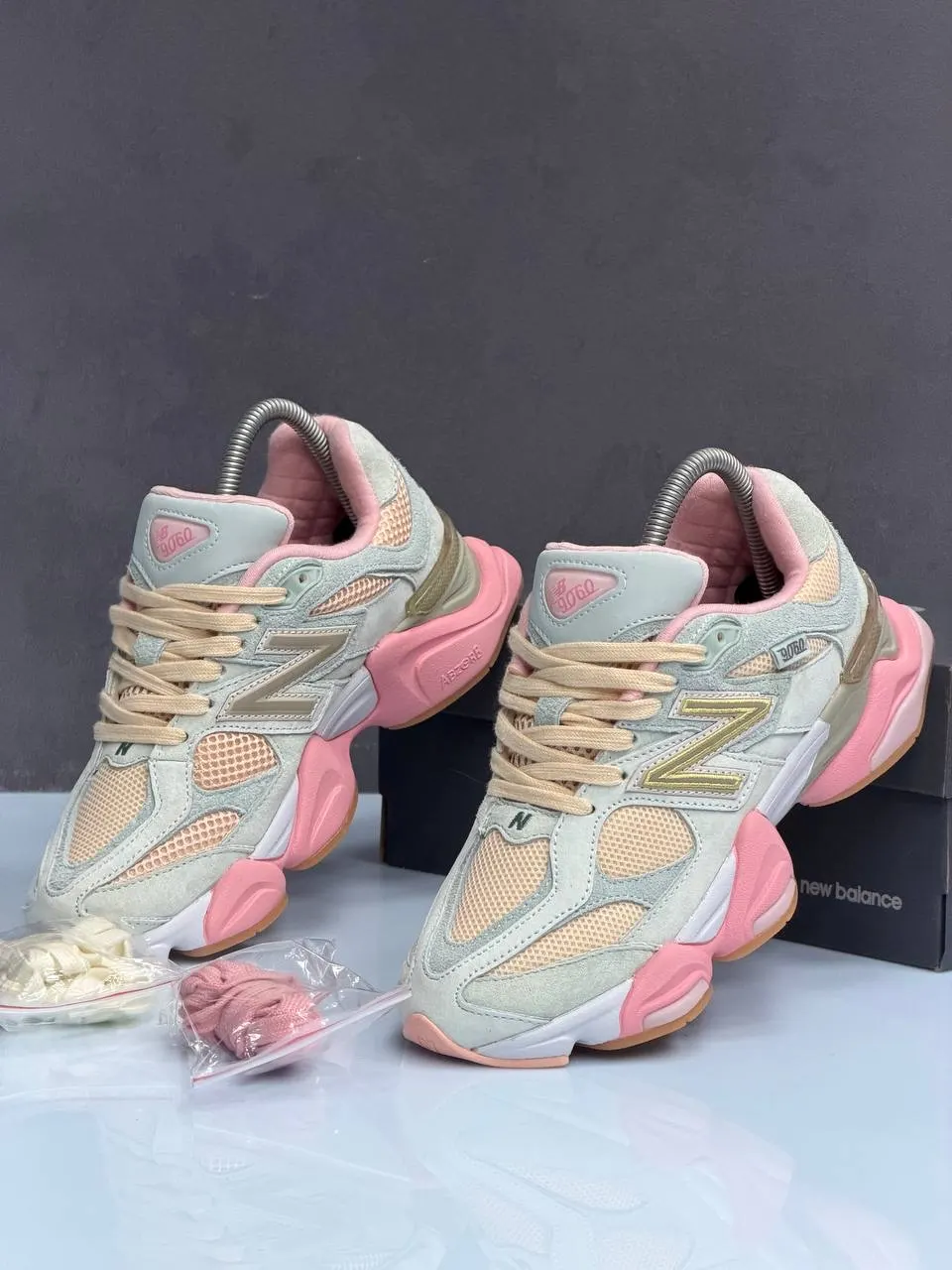 New Balance 9060