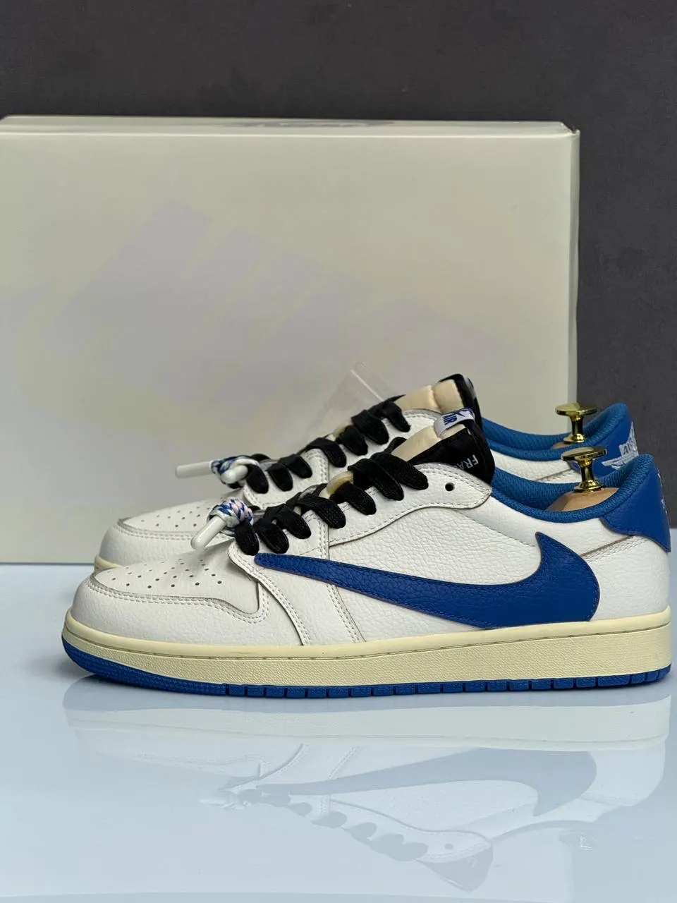 Jordan Air Jordan 1 Low x Travis Scott Fragment