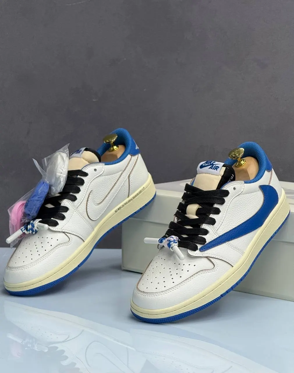 Jordan Air Jordan 1 Low x Travis Scott Fragment
