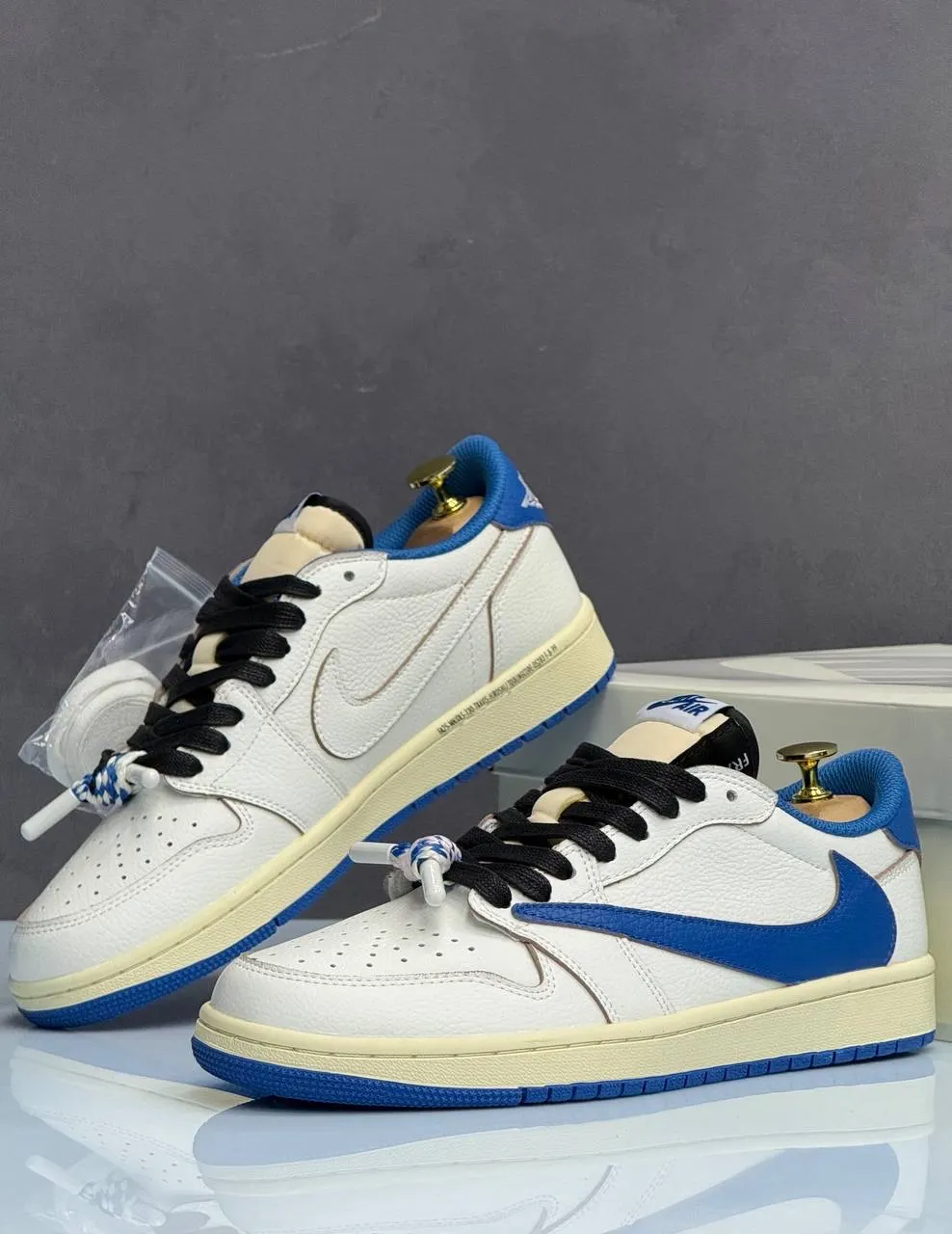 Jordan Air Jordan 1 Low x Travis Scott Fragment