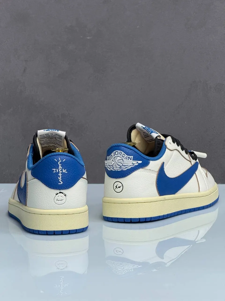 Jordan Air Jordan 1 Low x Travis Scott Fragment