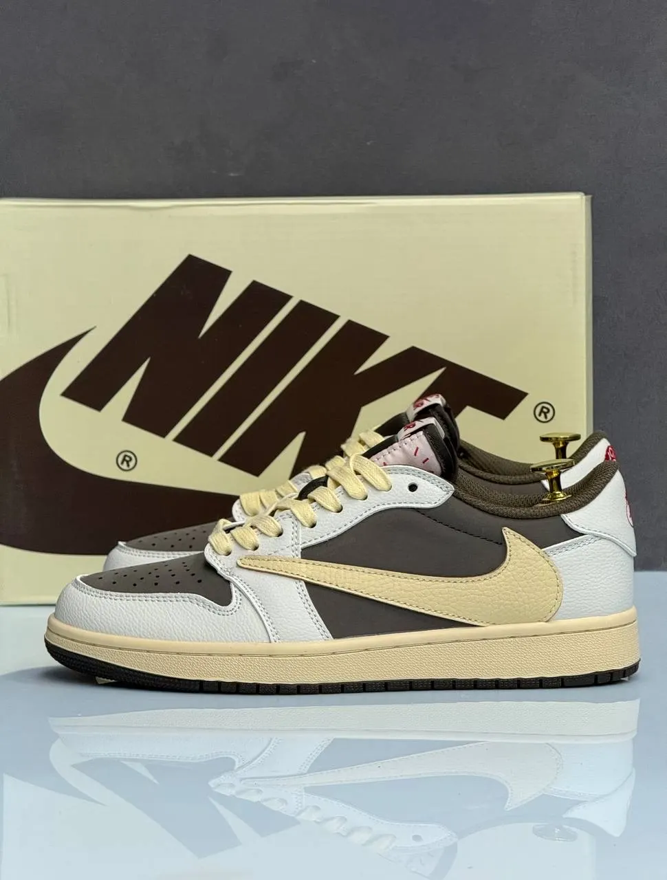 Jordan Air Jordan 1 Low OG x Travis Scott Reverse Mocha