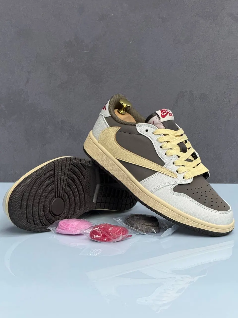 Jordan Air Jordan 1 Low OG x Travis Scott Reverse Mocha