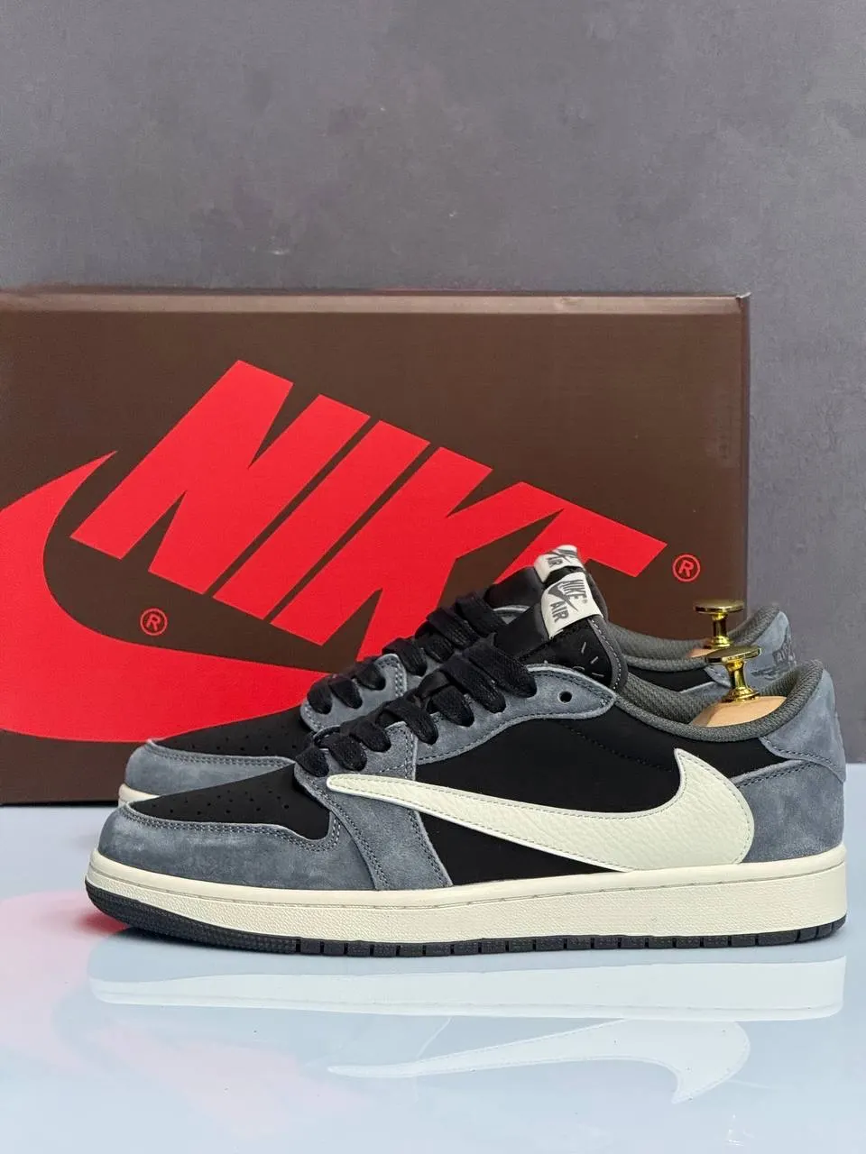 Jordan Air Jordan 1 Low x Travis Scott