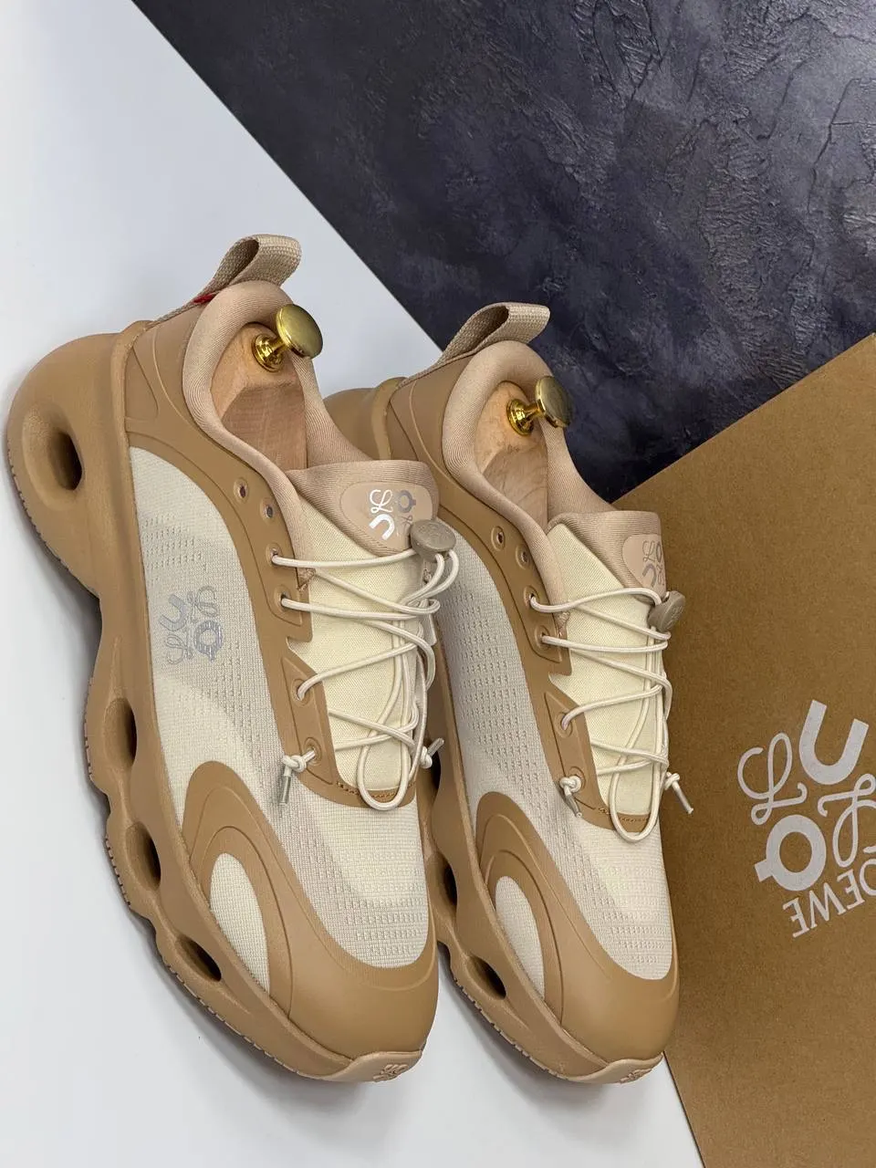 On Cloudsolo x Loewe