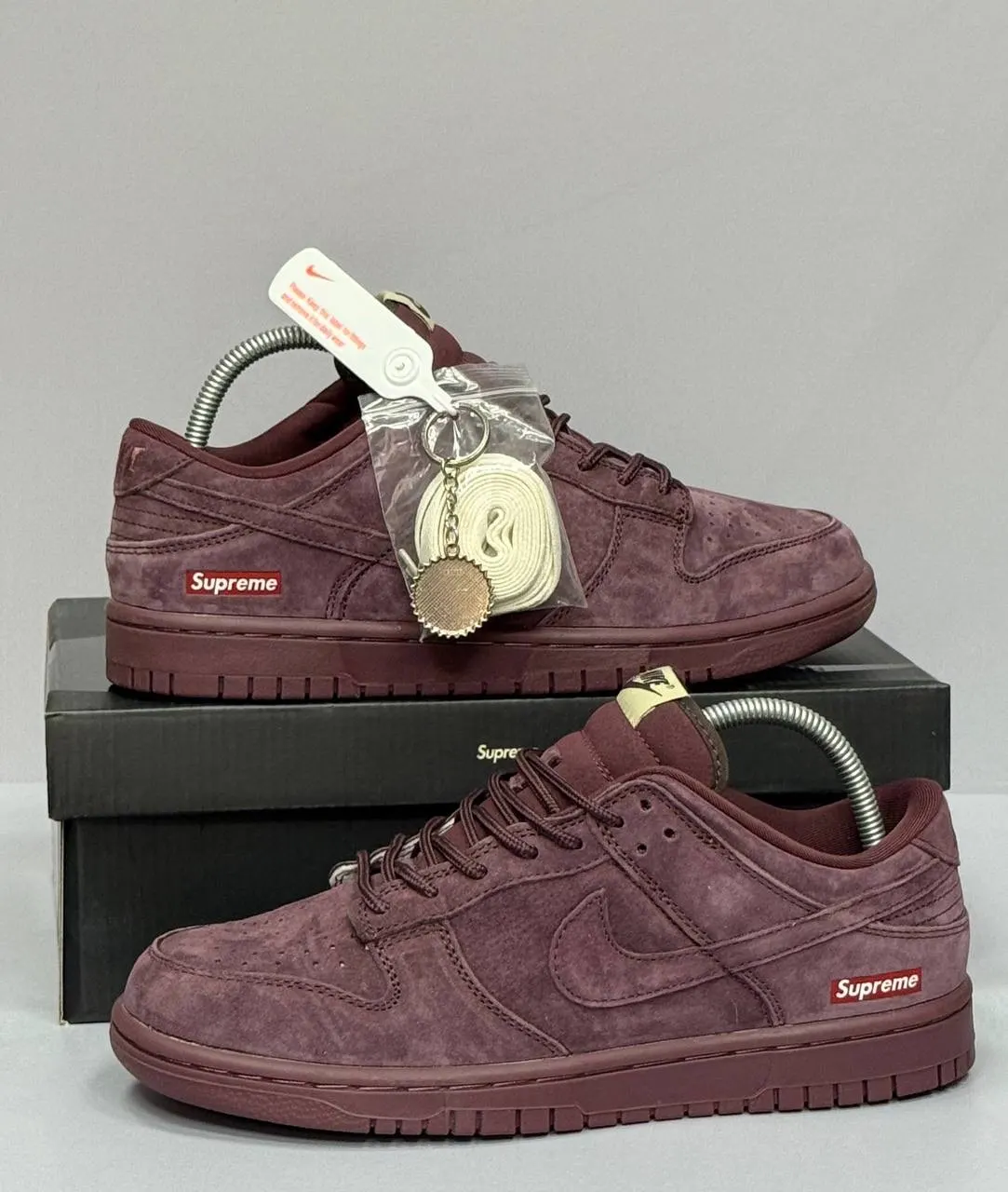 Nike SB Dunk Low x Supreme