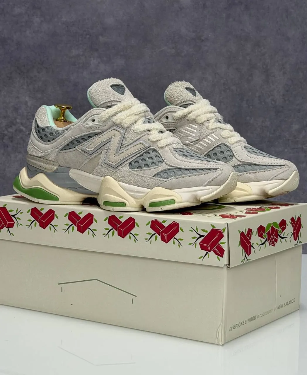 New Balance 9060