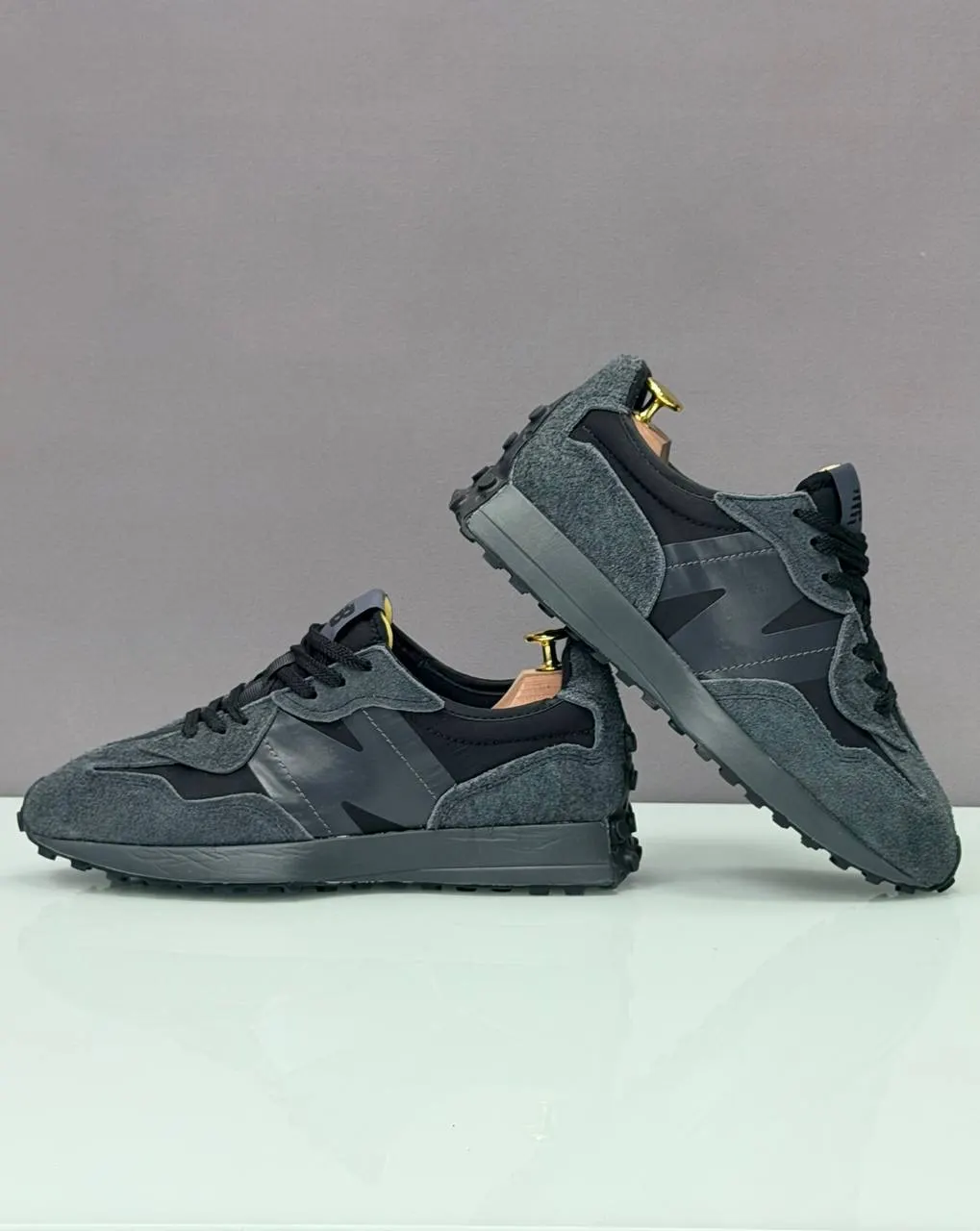 New Balance 327
