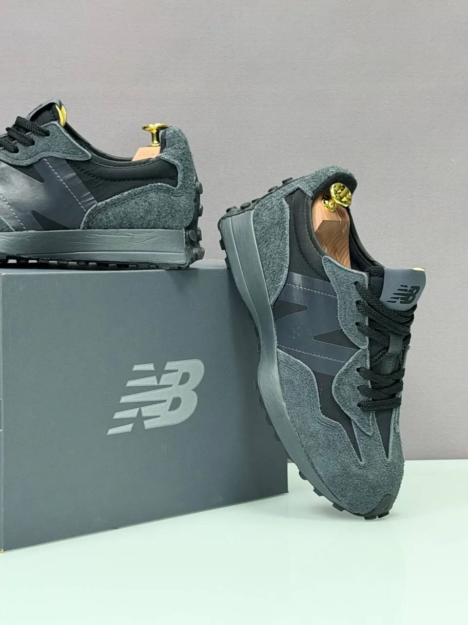 New Balance 327