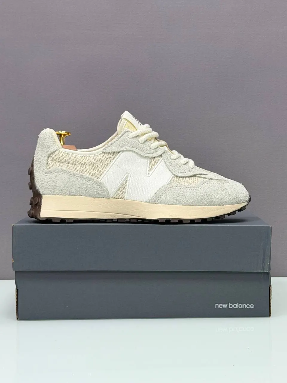 New Balance 327