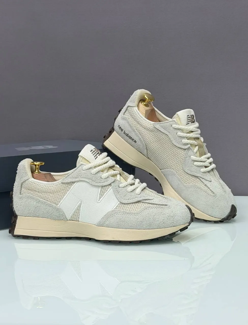 New Balance 327