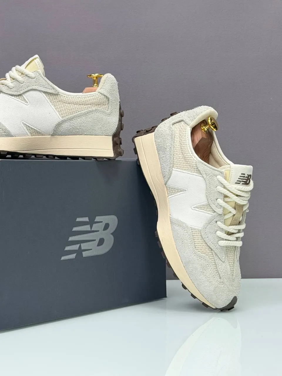 New Balance 327