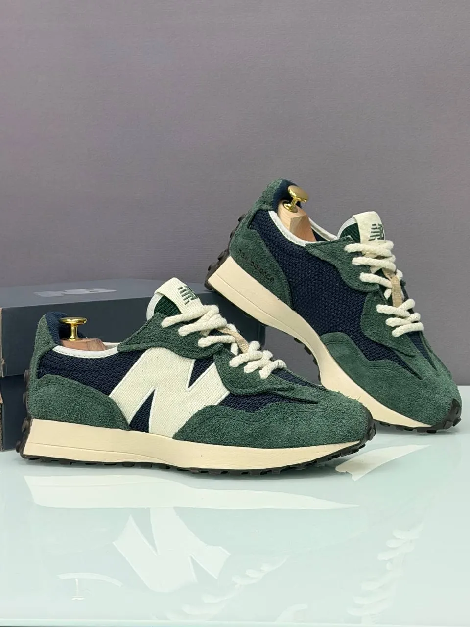 New Balance 327