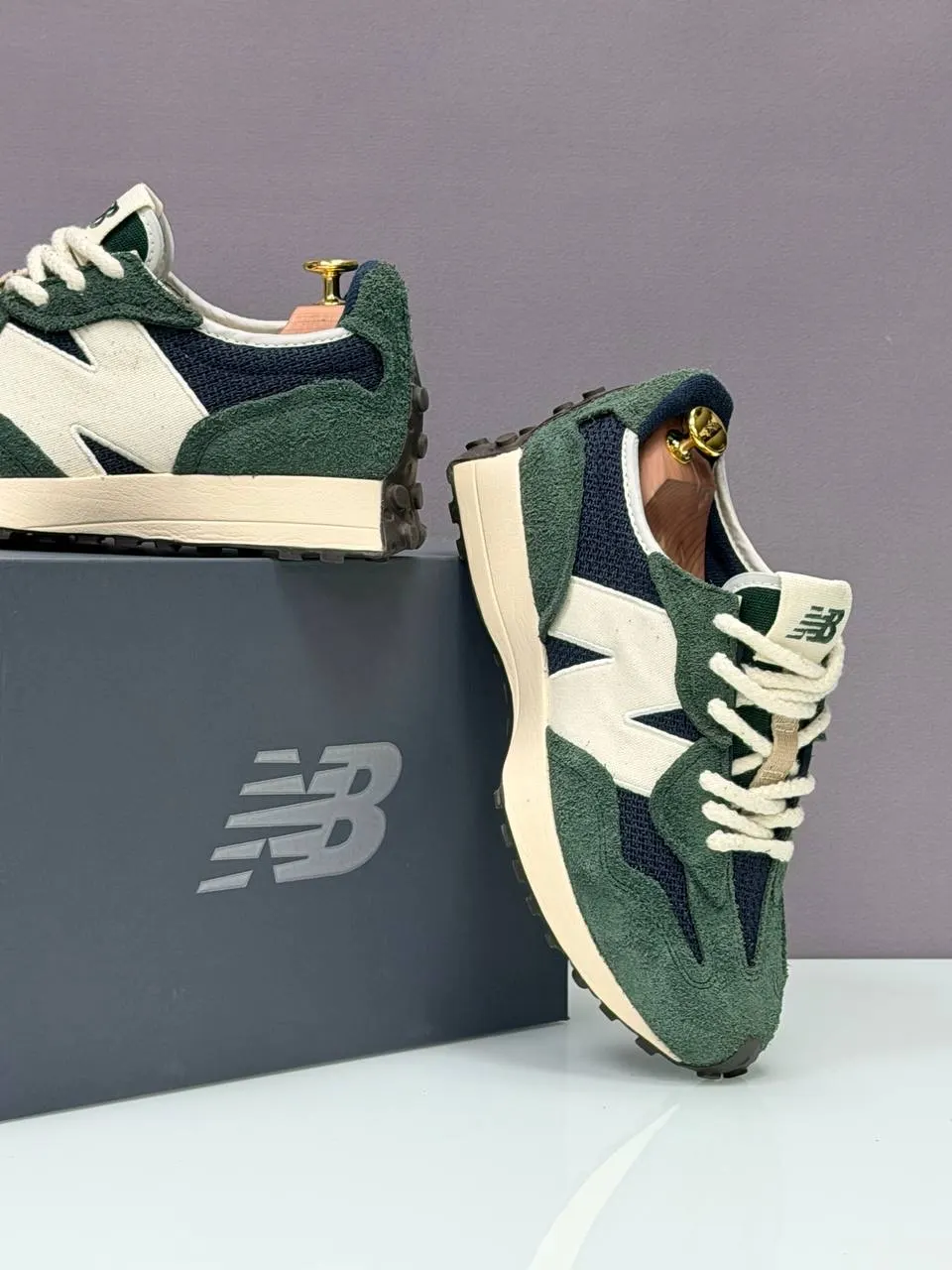 New Balance 327