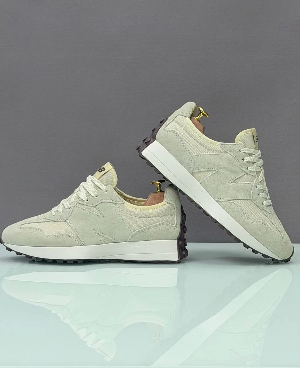New Balance 327
