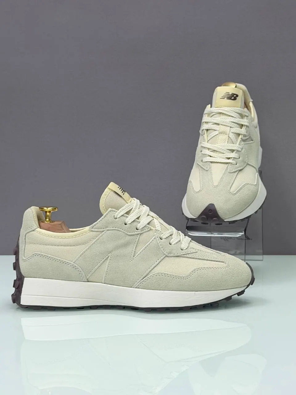 New Balance 327