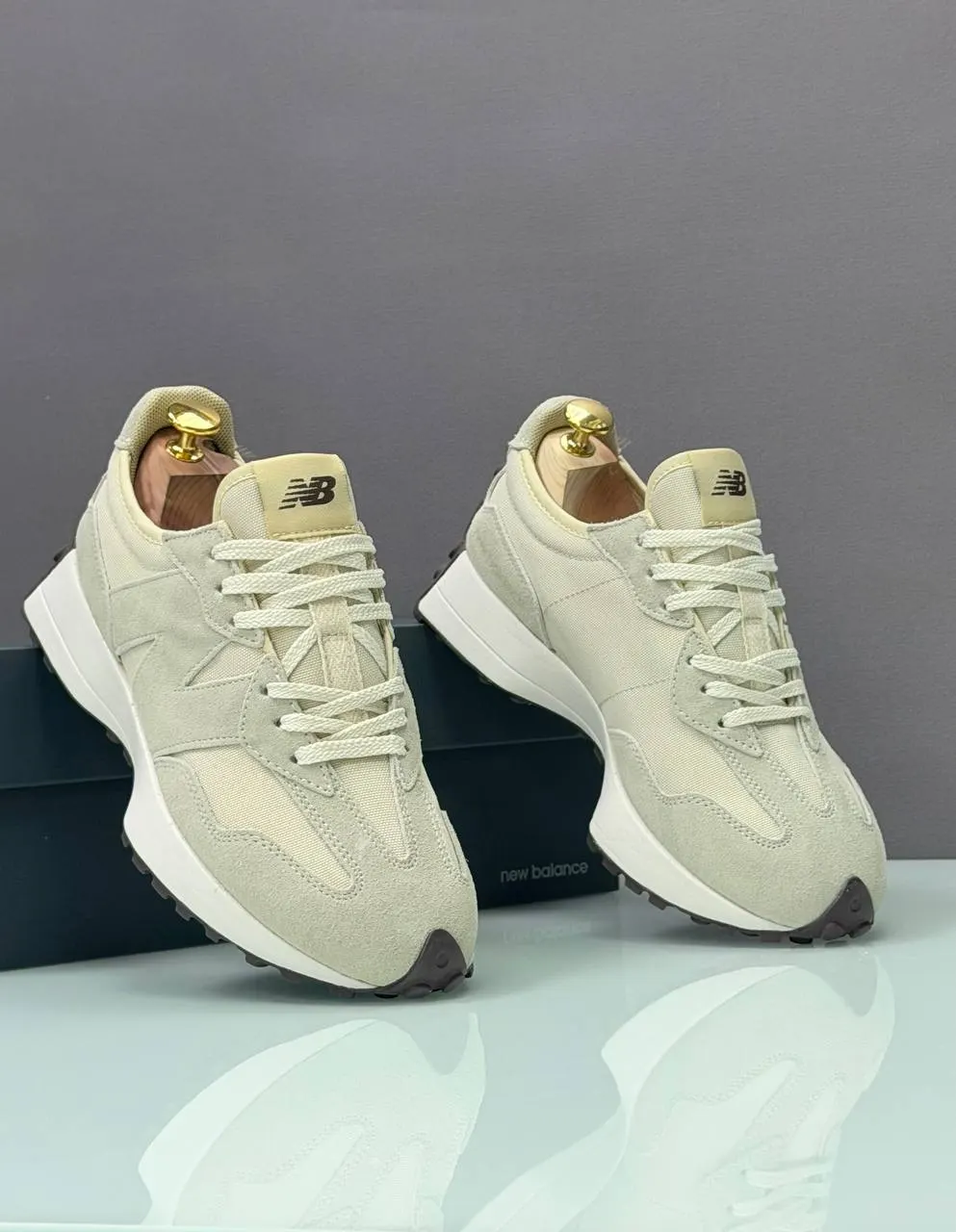 New Balance 327