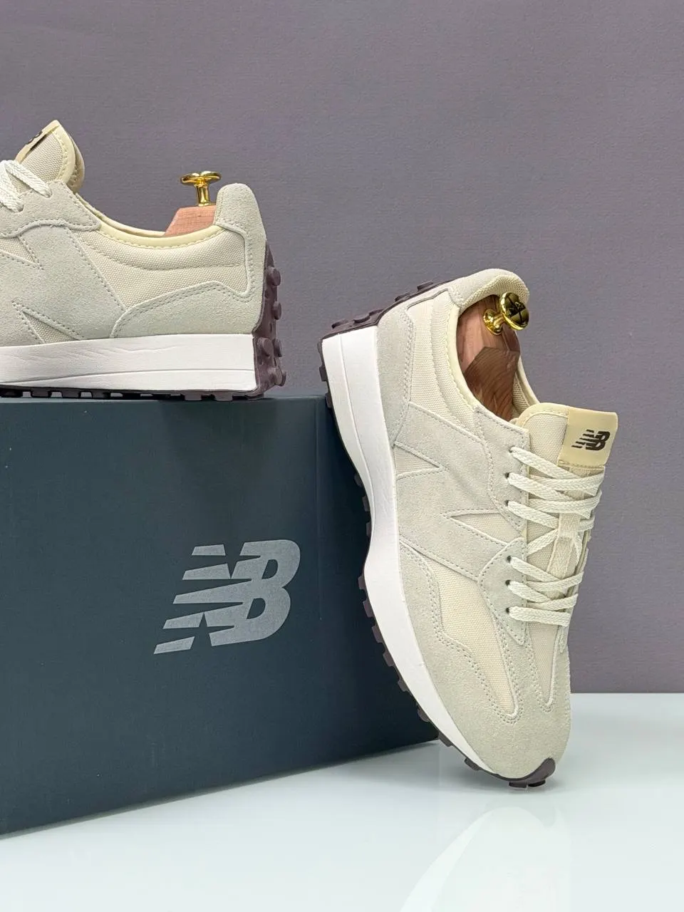 New Balance 327