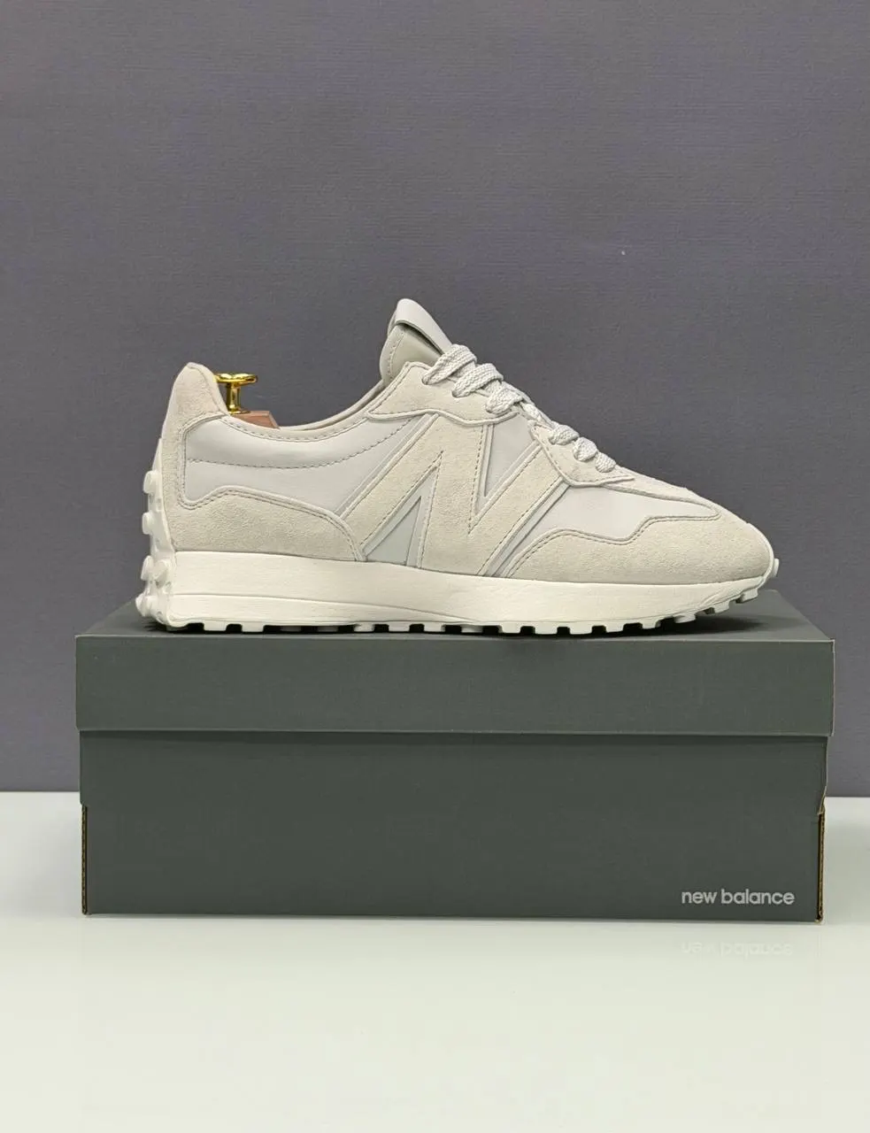 New Balance 327