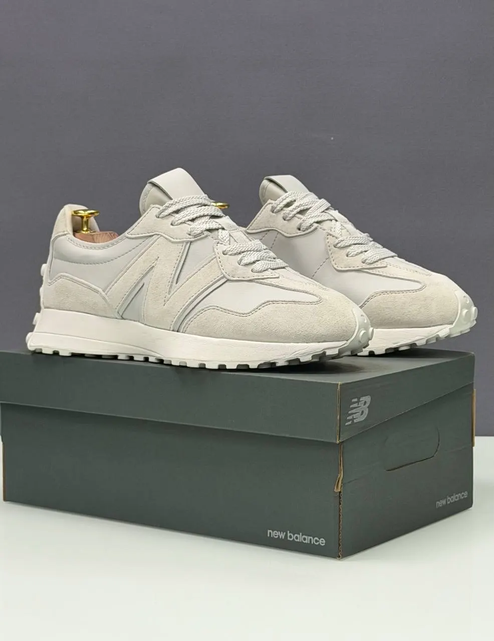 New Balance 327