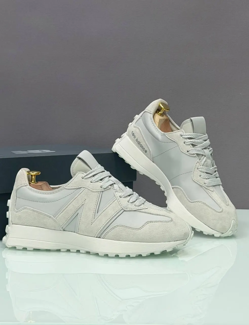 New Balance 327