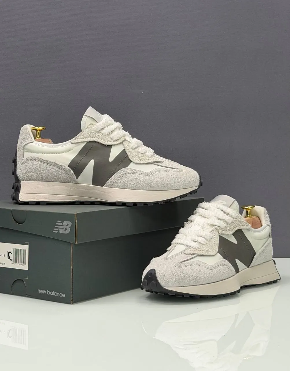 New Balance 327