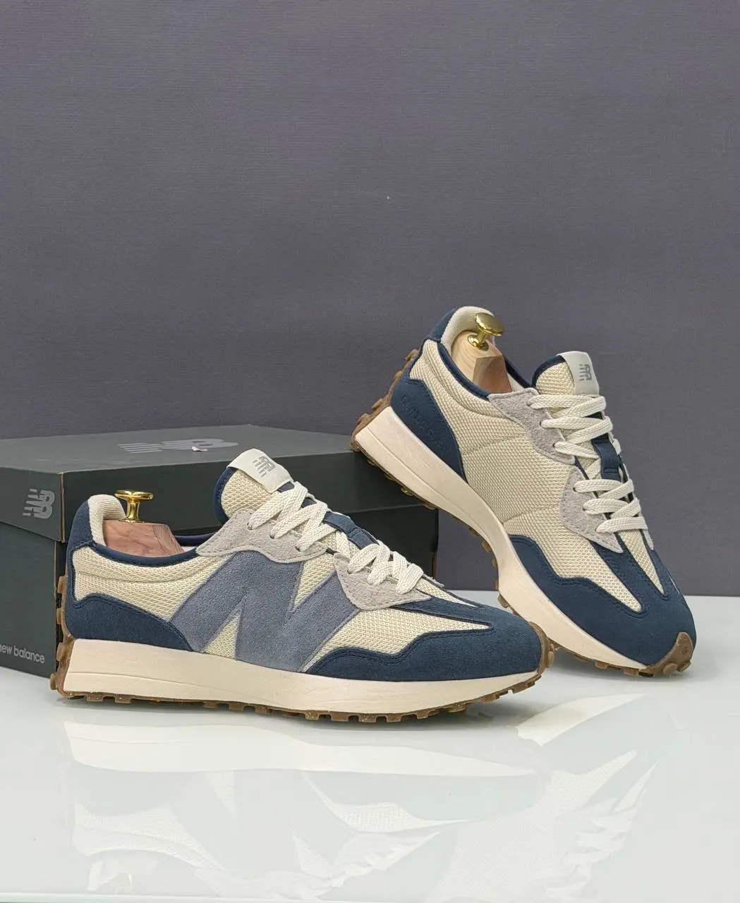 New Balance 327
