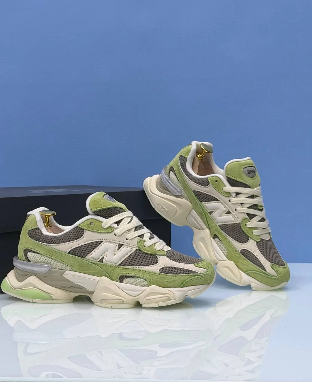 New Balance 9060
