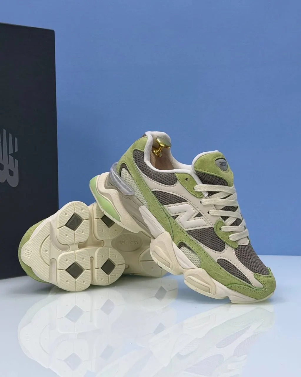 New Balance 9060
