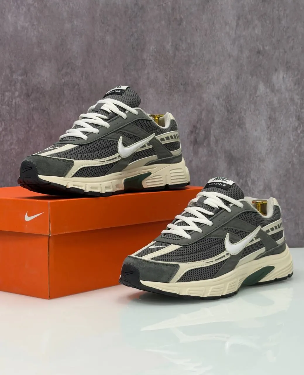 Nike Initiator