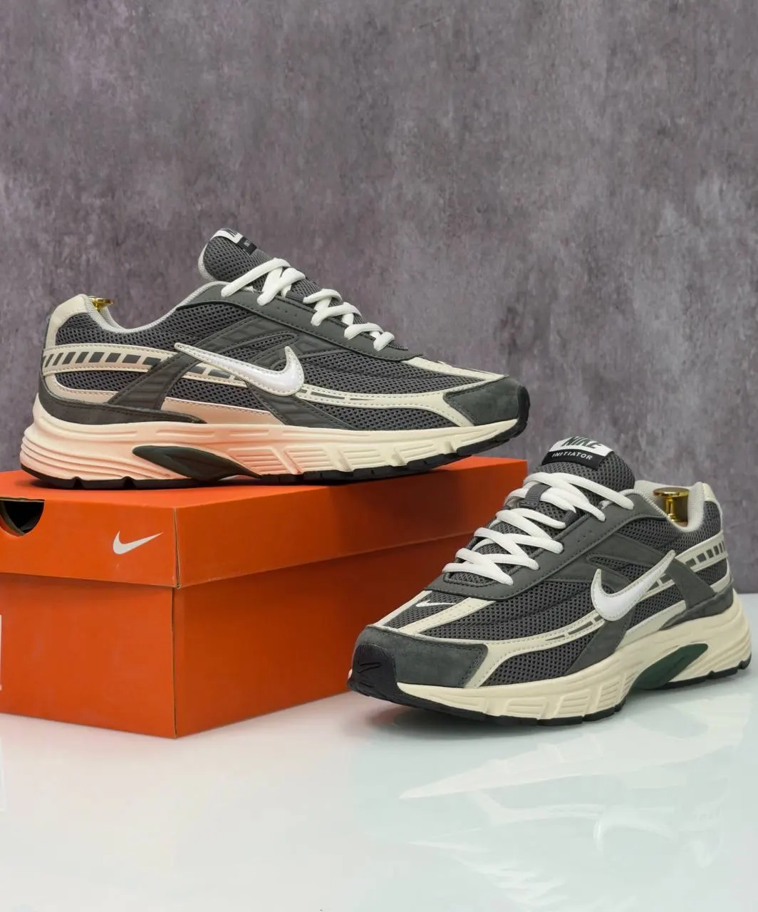 Nike Initiator