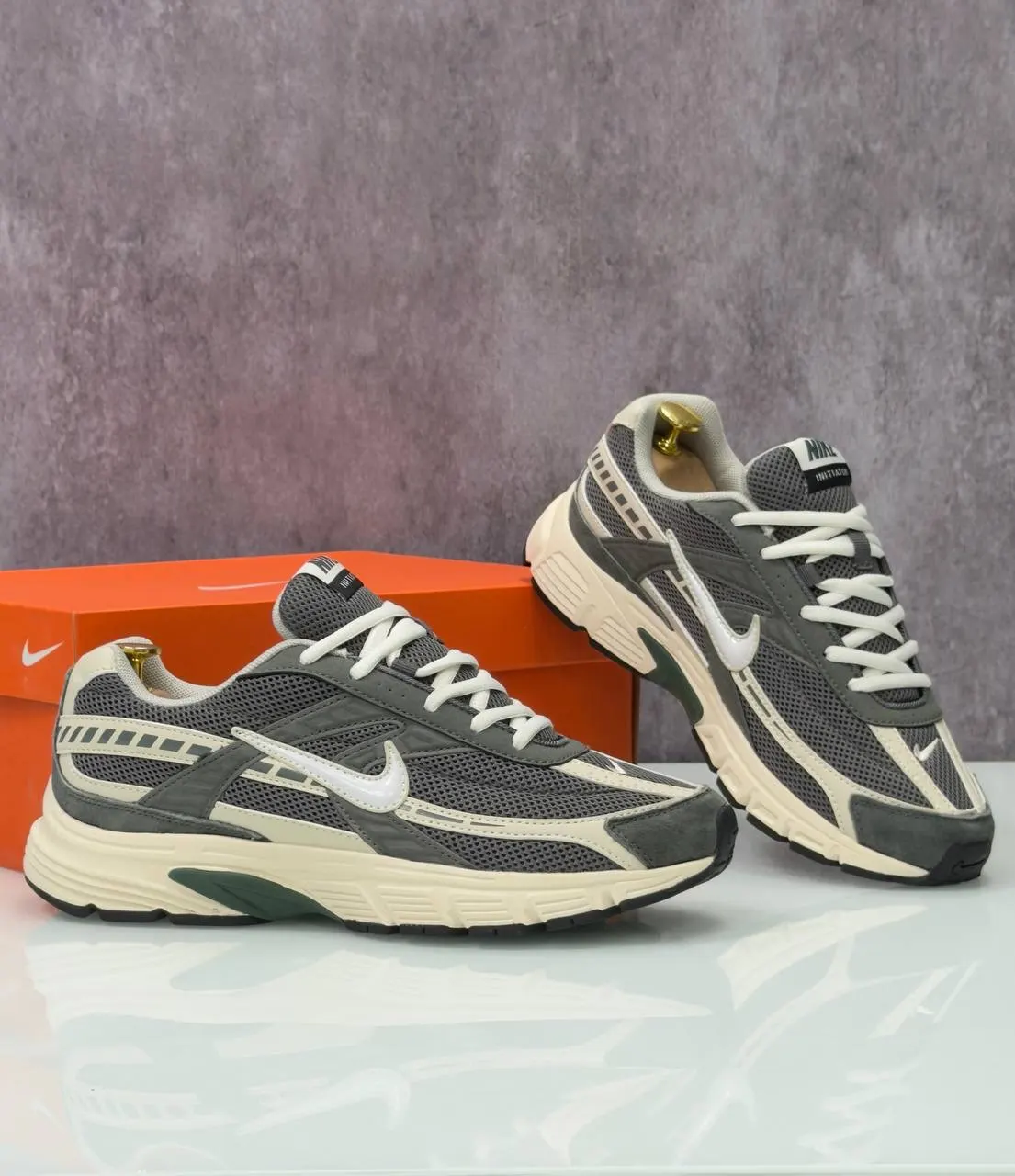 Nike Initiator