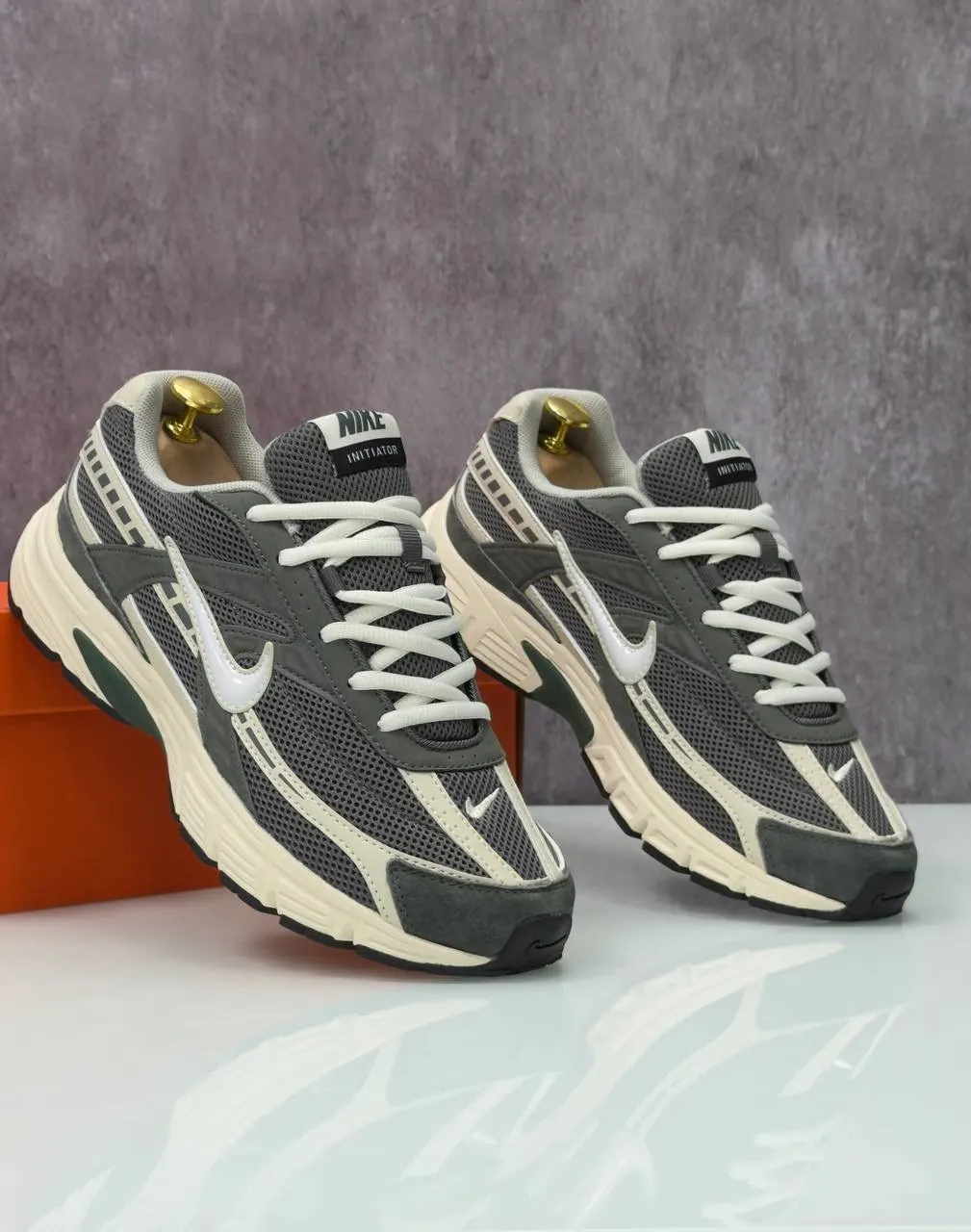 Nike Initiator